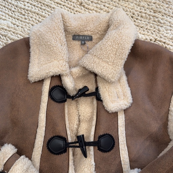 COPY - Jacket - Picture 2 of 4